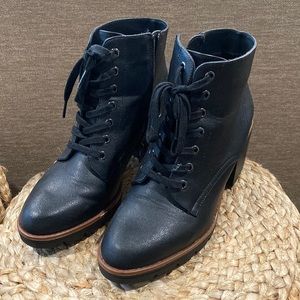 Size 9.5 black bootie